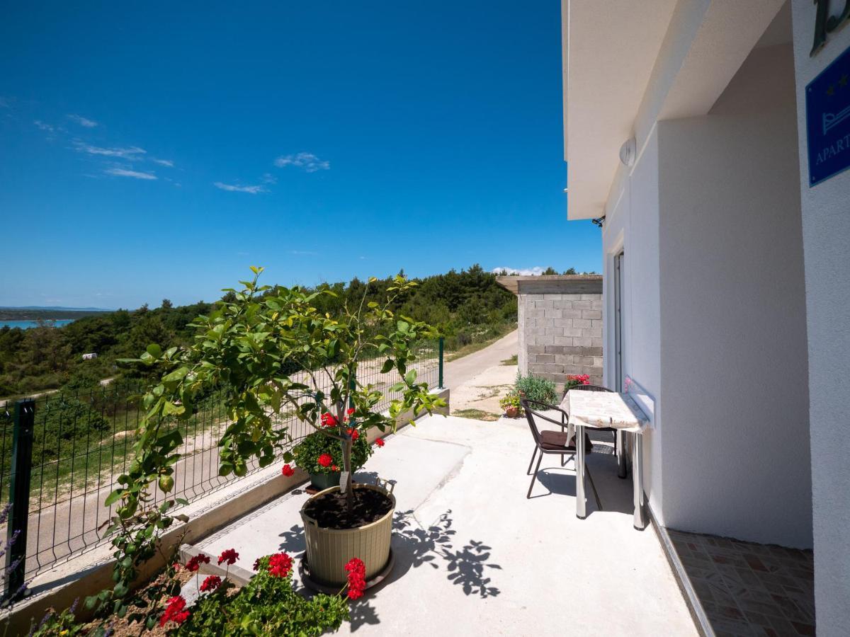 Apartments Tri Mora Ražanac المظهر الخارجي الصورة