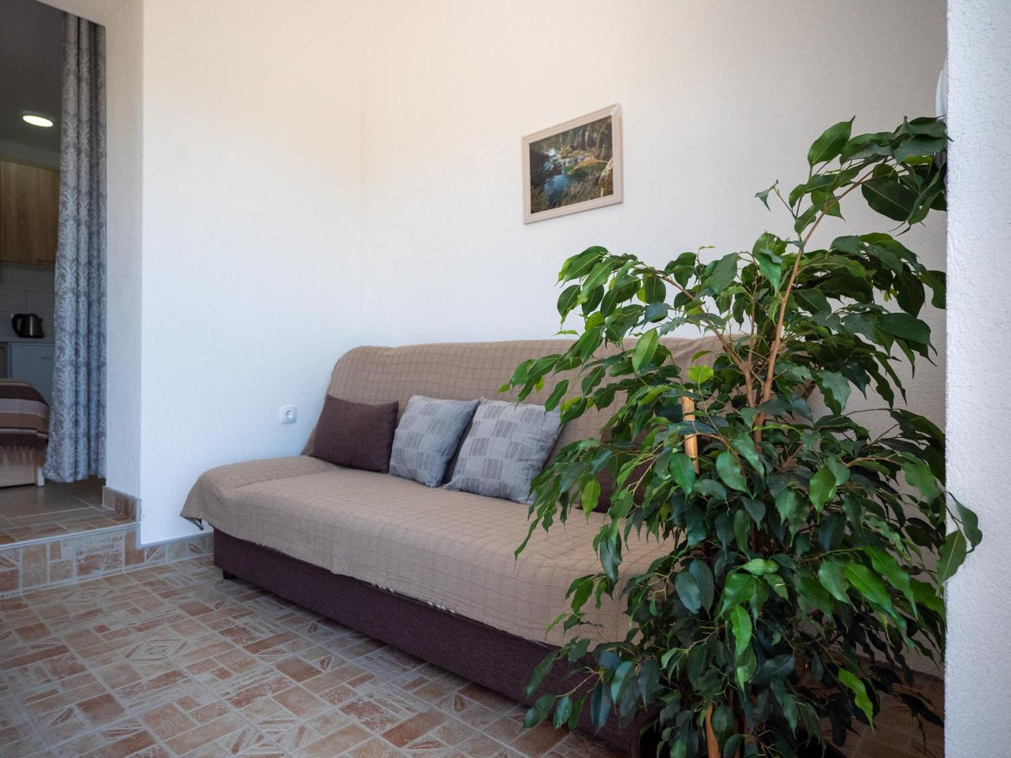Apartments Tri Mora Ražanac الغرفة الصورة