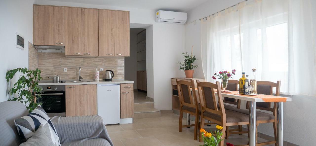 Apartments Tri Mora Ražanac المظهر الخارجي الصورة