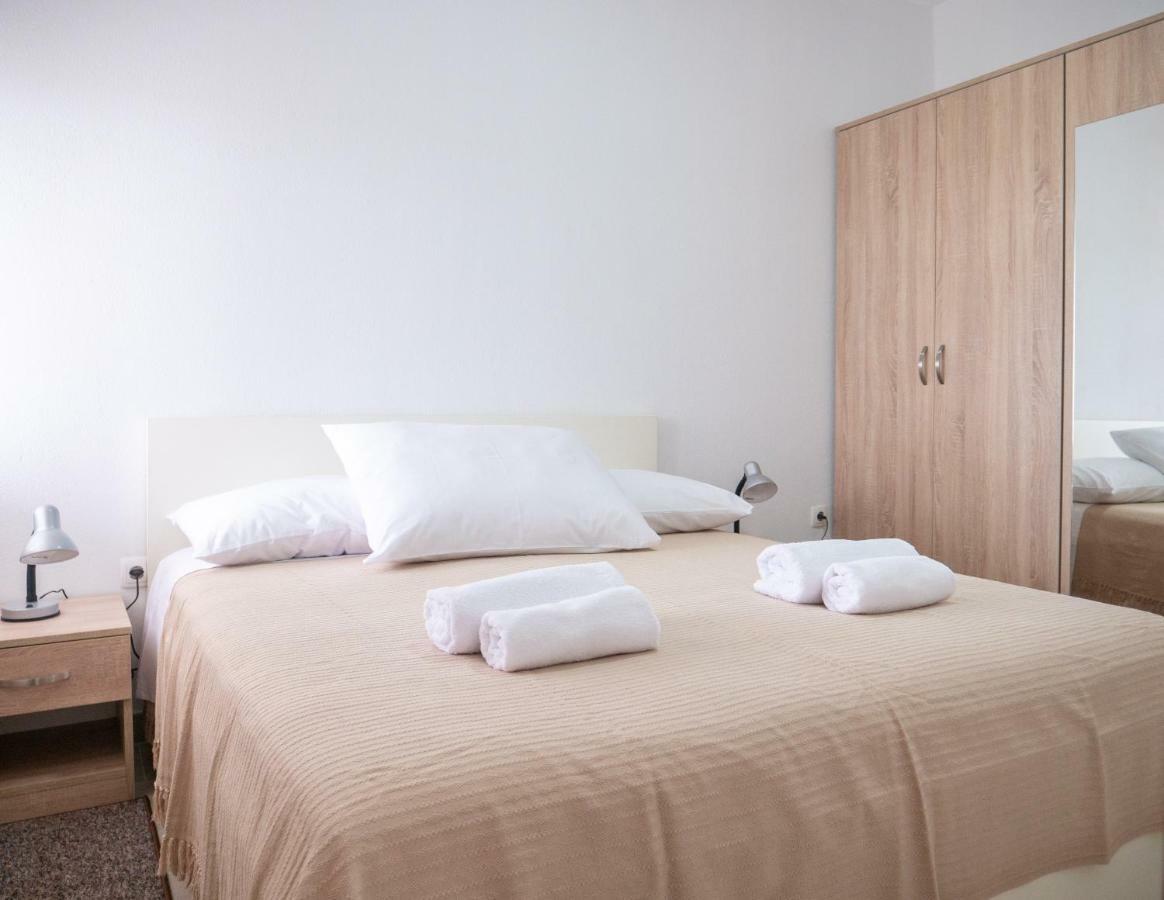Apartments Tri Mora Ražanac المظهر الخارجي الصورة