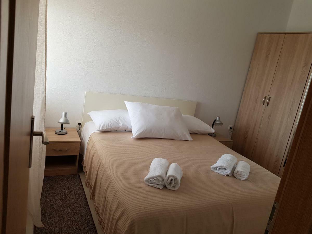 Apartments Tri Mora Ražanac المظهر الخارجي الصورة
