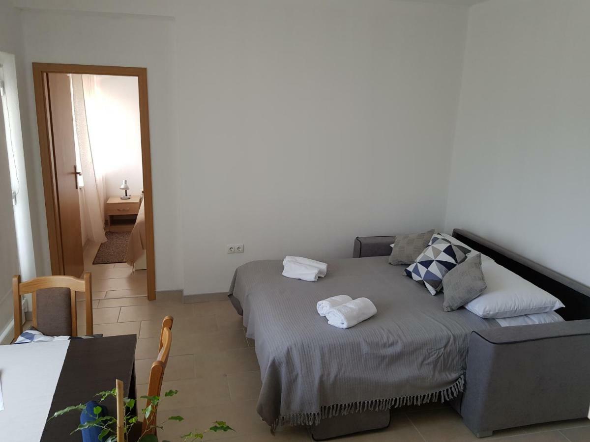 Apartments Tri Mora Ražanac المظهر الخارجي الصورة