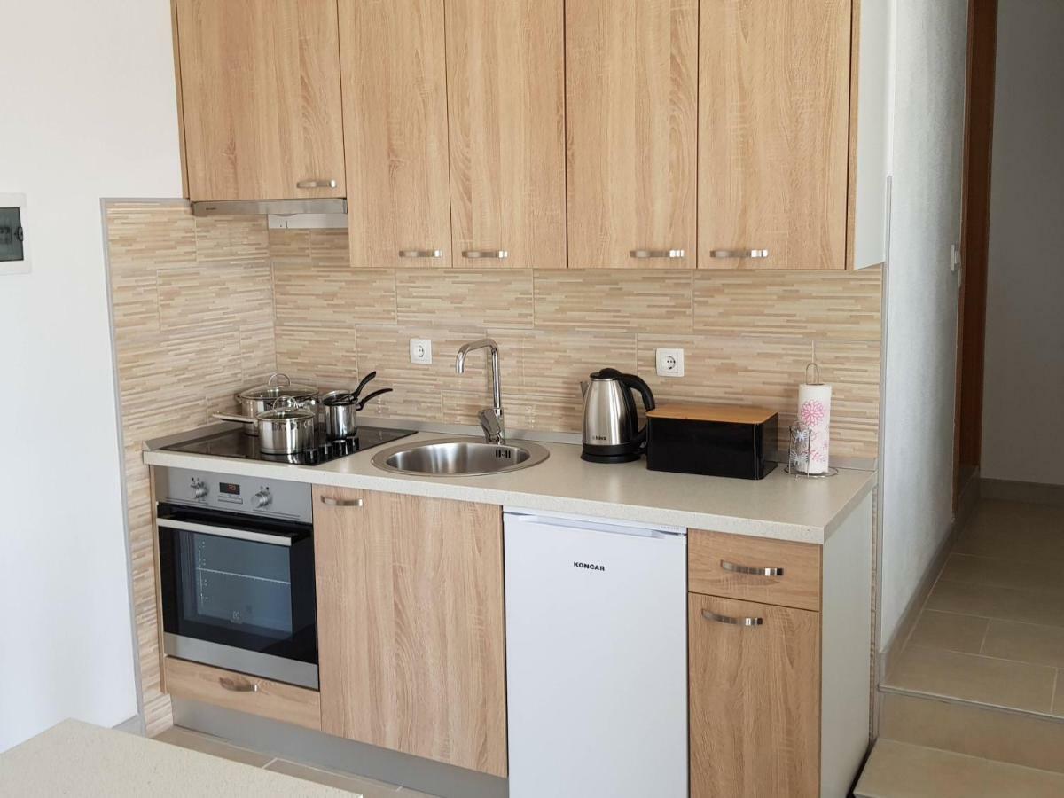 Apartments Tri Mora Ražanac المظهر الخارجي الصورة
